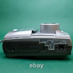 Olympus C-300 Zoom Retro Digital Camera 3.0MP Silver Mint Condition 16mb SM Card