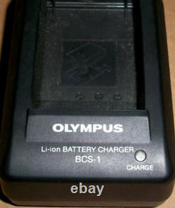 Olympus Evolt E-400 Compact SLR Digital Camera (Includes Accessories)