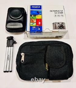 Olympus SZ-31MR 16.0MP 24x Zoom Full HD Digital Camera Silver, Boxed with Case
